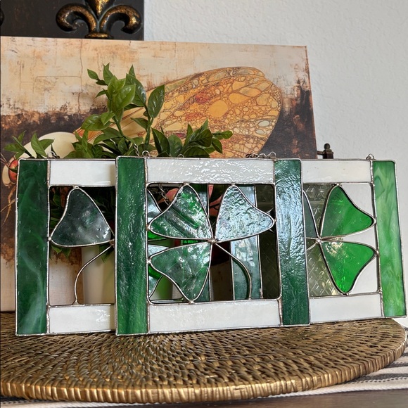 🆕3 Handmade Stained Glass Shamrock Suncatchers - Picture 4 of 11